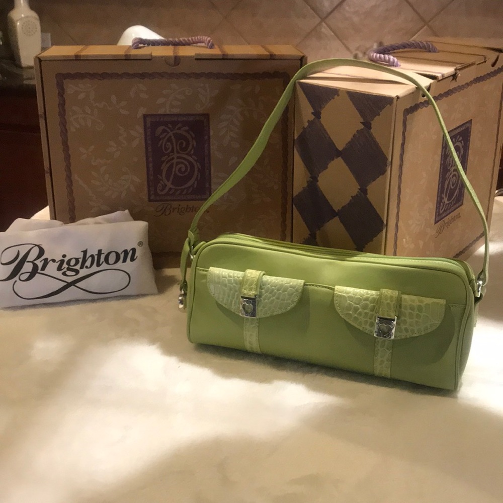 BRIGHTON ALL LEATHER PURSE